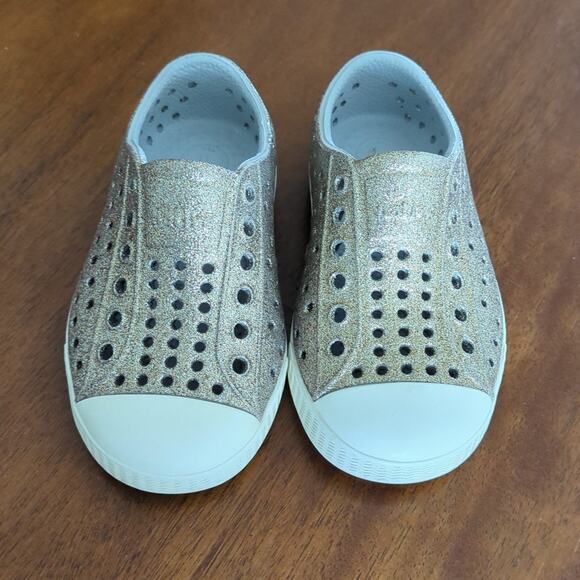 Native Shoes Jefferson Bling Gold toddler shoes size C6
